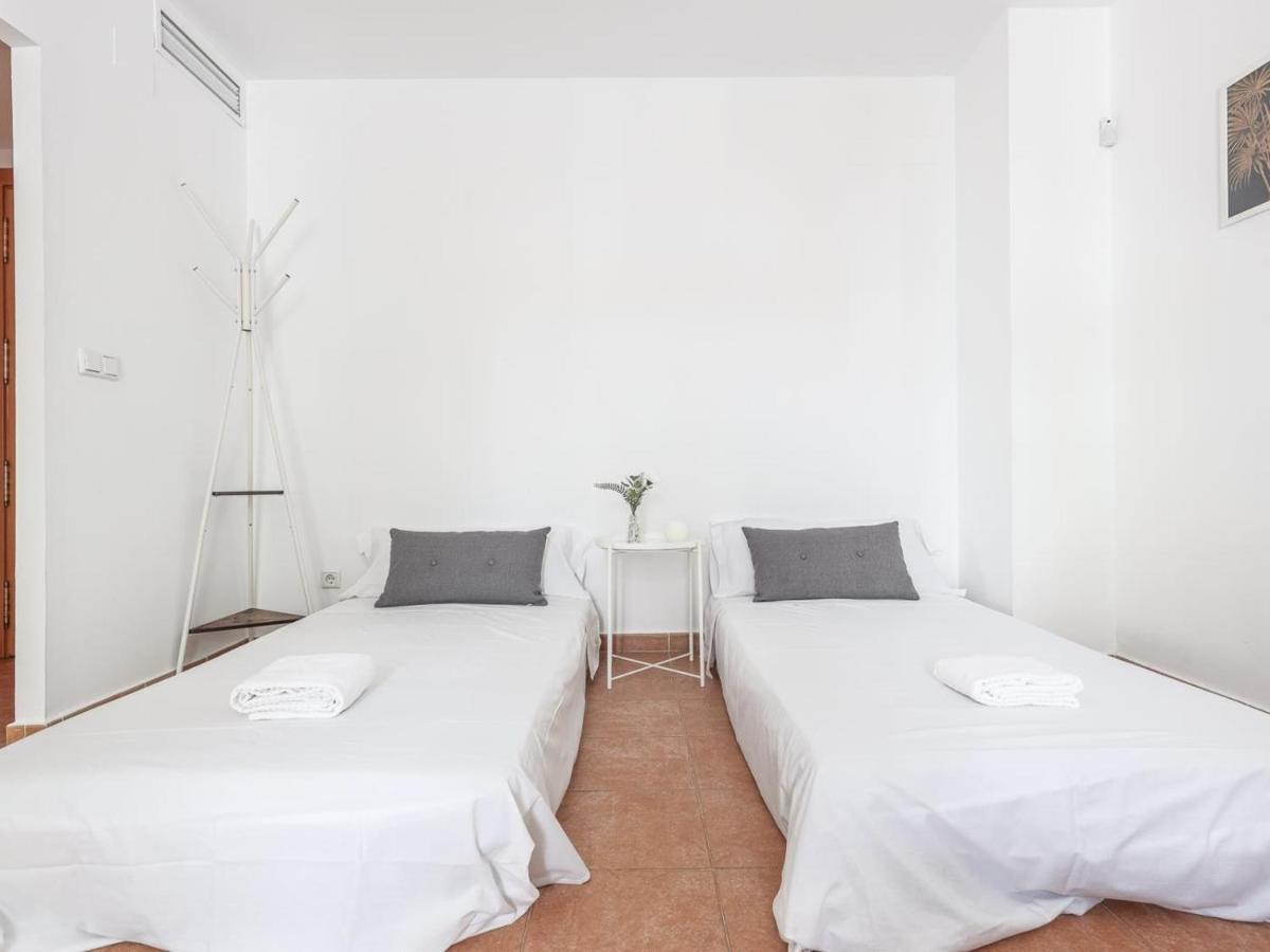 Ferienwohnung Algaba Pisc Planta Baja D La Algaba Exterior foto